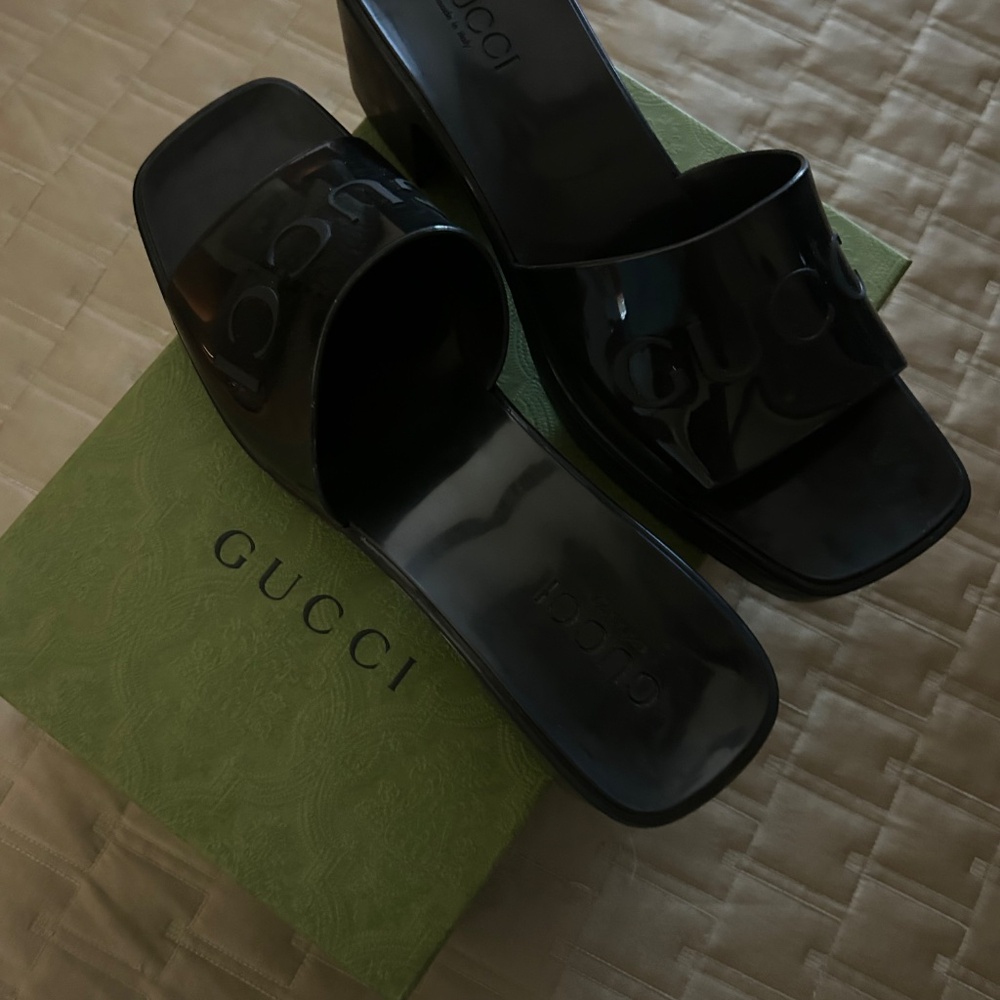 Gucci Slides - Picture 5 of 5